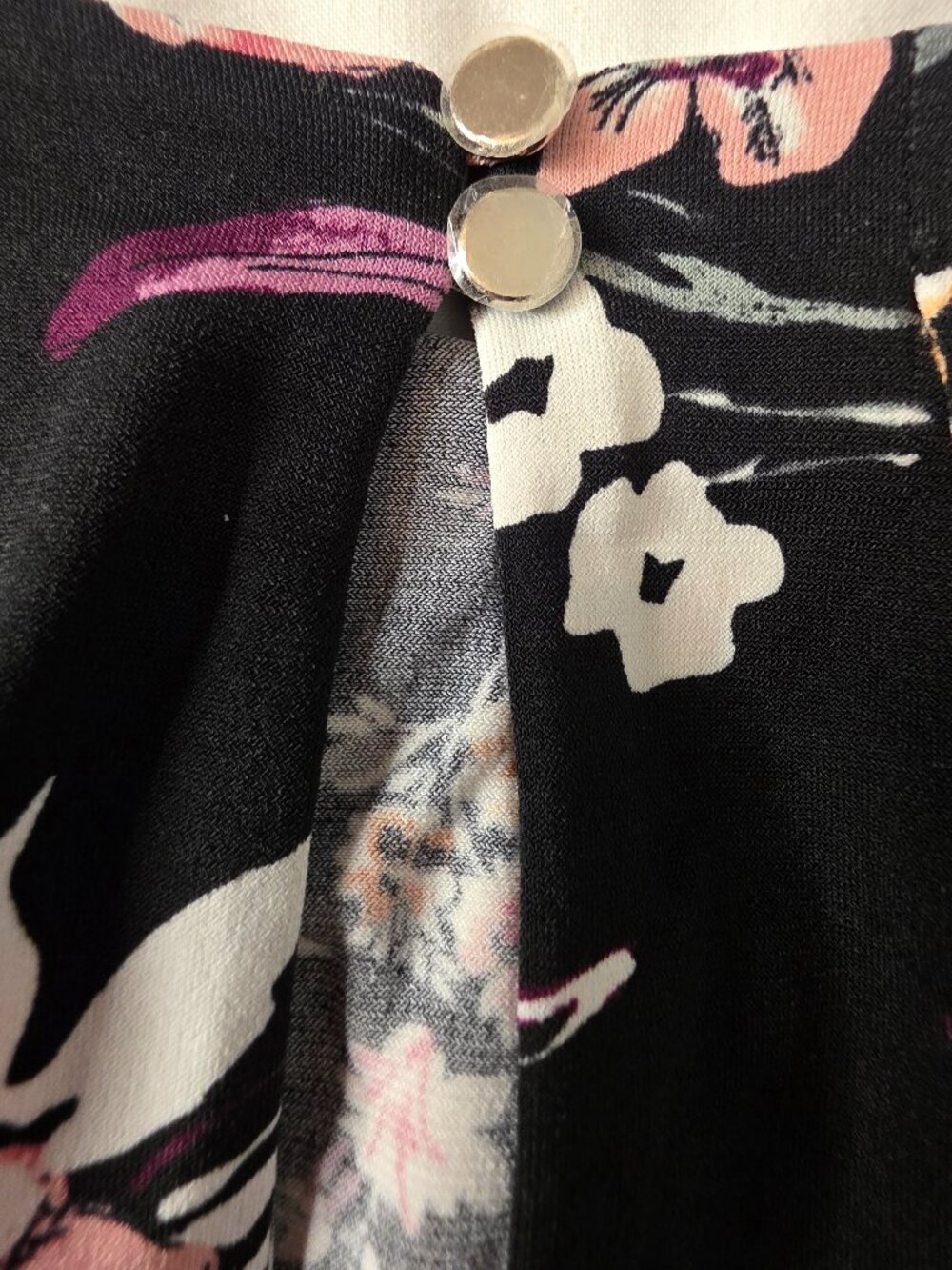 White House Black Market Floral Sleeveless Blouse, Size XS - Picture 8 of 10